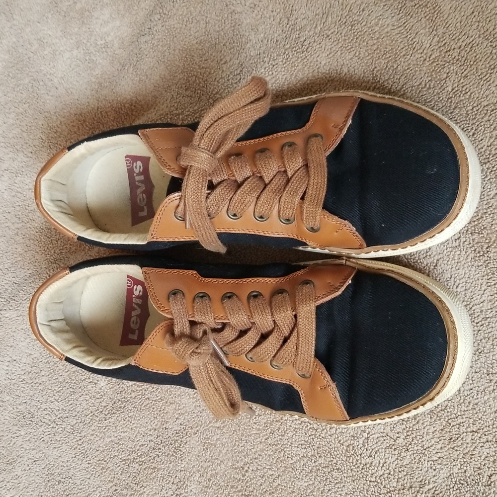 Levi's Mens Leather and Canvas Sneaker Size 8.5